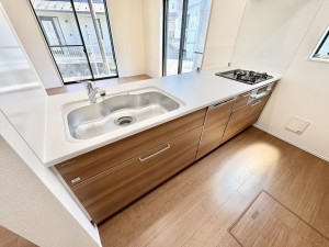 藤沢市善行、新築一戸建てのキッチン画像です