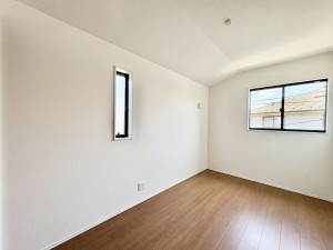 藤沢市善行、新築一戸建ての寝室画像です