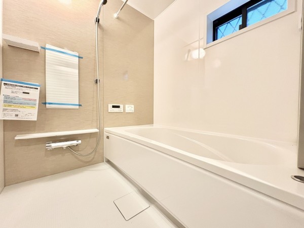 藤沢市善行、新築一戸建ての風呂画像です