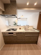 藤沢市藤沢、中古マンションのキッチン画像です