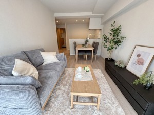 藤沢市藤沢、中古マンションの居間画像です