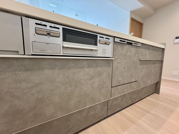 藤沢市藤沢、中古マンションのキッチン画像です