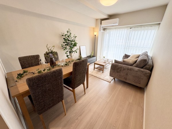 藤沢市藤沢、中古マンションの居間画像です