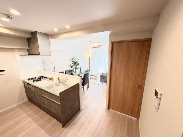 藤沢市藤沢、中古マンションのキッチン画像です