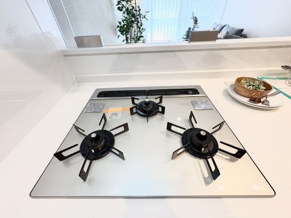 藤沢市藤沢、中古マンションのキッチン画像です