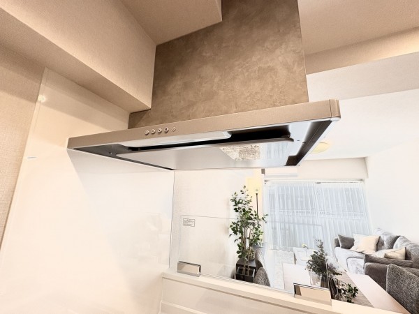 藤沢市藤沢、中古マンションのキッチン画像です