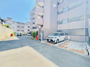 藤沢市大鋸、中古マンションの駐車場画像です
