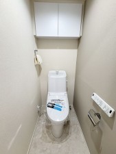 藤沢市大鋸、中古マンションのトイレ画像です