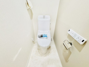 藤沢市大鋸、中古マンションのトイレ画像です