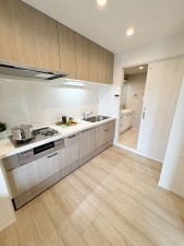 藤沢市大鋸、中古マンションのキッチン画像です