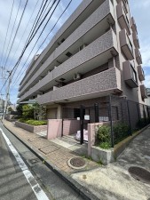 藤沢市大鋸、中古マンションの外観画像です