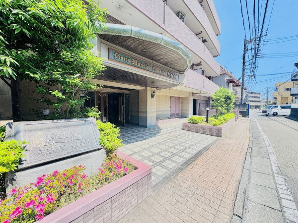 藤沢市大鋸、中古マンションの外観画像です