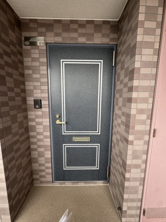 藤沢市大鋸、中古マンションの玄関画像です