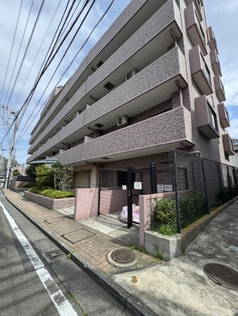 藤沢市大鋸、中古マンションの外観画像です