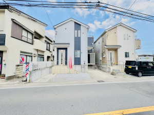 藤沢市高倉、中古一戸建ての外観画像です
