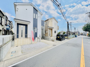 藤沢市高倉、中古一戸建ての外観画像です