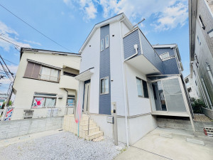 藤沢市高倉、中古一戸建ての外観画像です