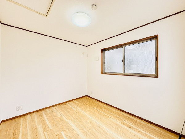 藤沢市高倉、中古一戸建ての子ども部屋画像です