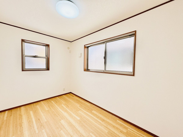 藤沢市高倉、中古一戸建ての子ども部屋画像です