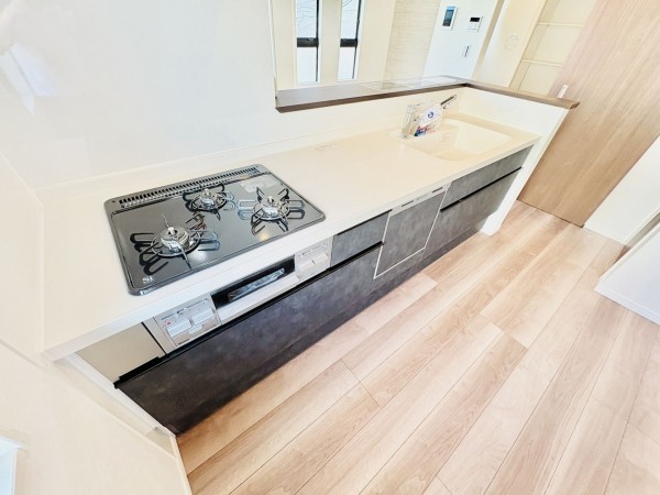 藤沢市湘南台、新築一戸建てのキッチン画像です