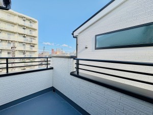 藤沢市湘南台、新築一戸建てのバルコニー画像です