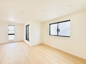 藤沢市湘南台、新築一戸建ての居間画像です