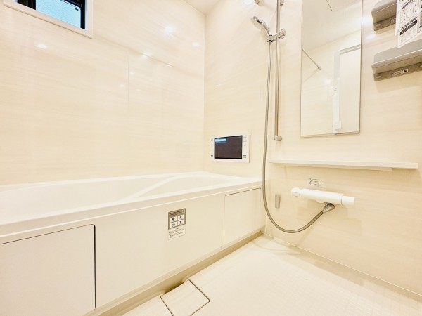 藤沢市湘南台、新築一戸建ての風呂画像です