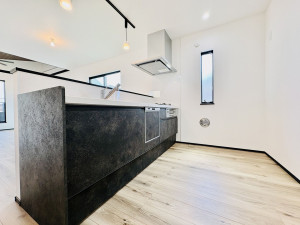 藤沢市藤が岡、新築一戸建てのキッチン画像です