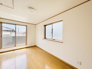 藤沢市打戻、中古一戸建ての寝室画像です