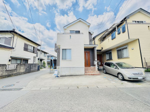 藤沢市打戻、中古一戸建ての外観画像です