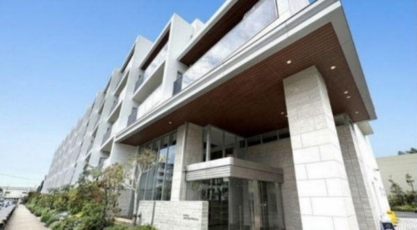 藤沢市辻堂西海岸、中古マンションの外観画像です