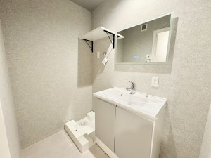 藤沢市辻堂太平台、中古マンションの洗面画像です