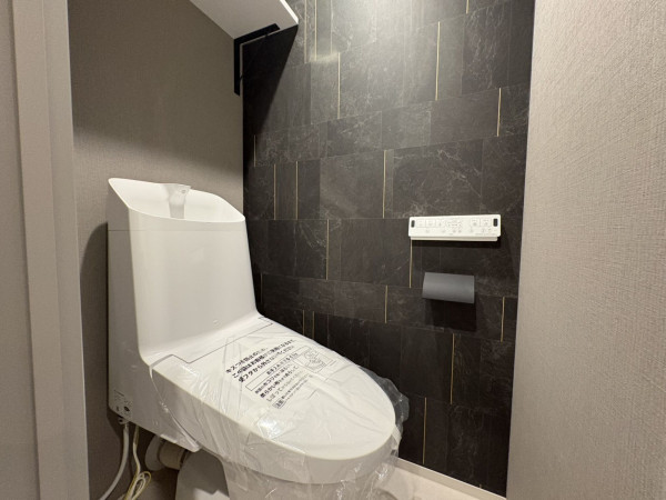 藤沢市辻堂太平台、中古マンションのトイレ画像です