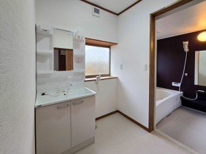 塩尻市大字広丘、中古一戸建ての画像です