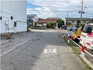 松本市沢村、土地の前面道路を含む現地写真画像です