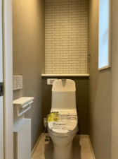 松本市大字原、新築一戸建てのトイレ画像です