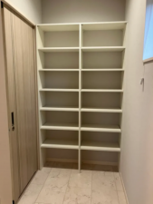 松本市大字原、新築一戸建ての洗面画像です