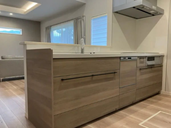 松本市大字原、新築一戸建てのキッチン画像です