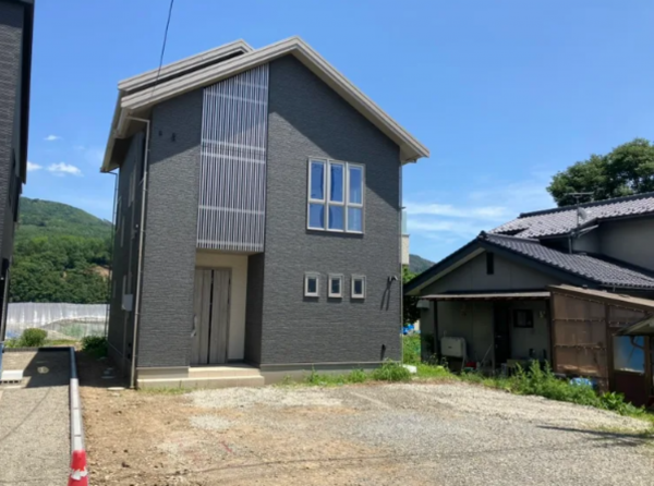 松本市大字原、新築一戸建ての外観画像です