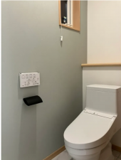 松本市大字惣社、新築一戸建てのトイレ画像です