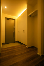 松本市大字岡田、新築一戸建ての玄関画像です