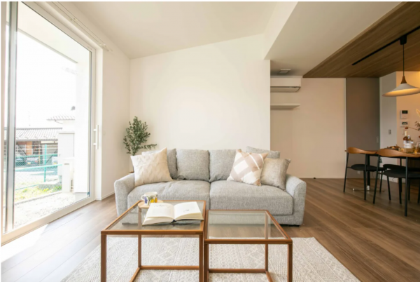 松本市大字岡田、新築一戸建ての居間画像です