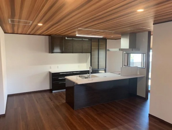 松本市寿中、中古一戸建ての画像です