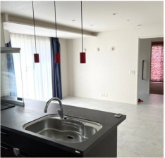 松本市並柳、中古一戸建ての居間画像です