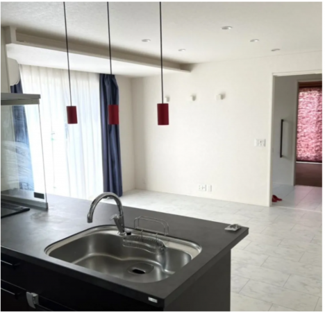 松本市並柳、中古一戸建ての居間画像です