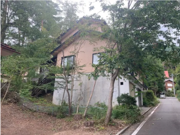 安曇野市穂高、中古一戸建ての外観画像です