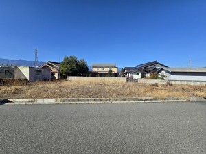 安曇野市豊科、土地の画像です