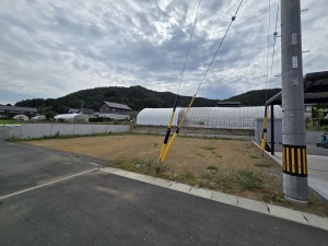 塩尻市大字洗馬、土地の前面道路を含む現地写真画像です