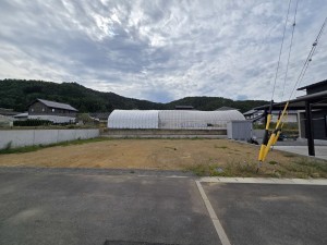 塩尻市大字洗馬、土地の前面道路を含む現地写真画像です