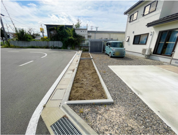 安曇野市豊科、中古一戸建ての外観画像です